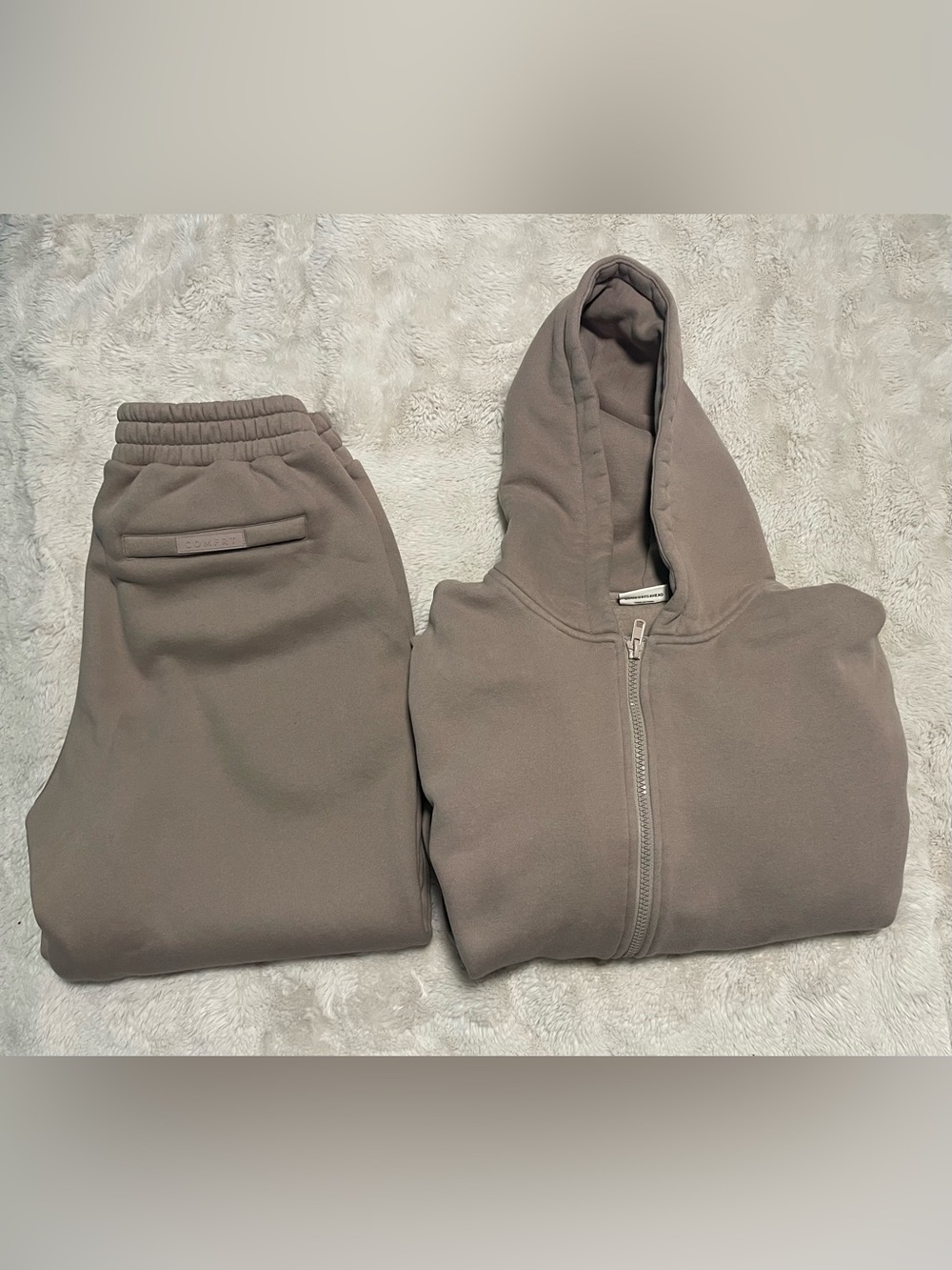 Comfrt Travel Essentials Matching Set XL Bark Taupe Unisex